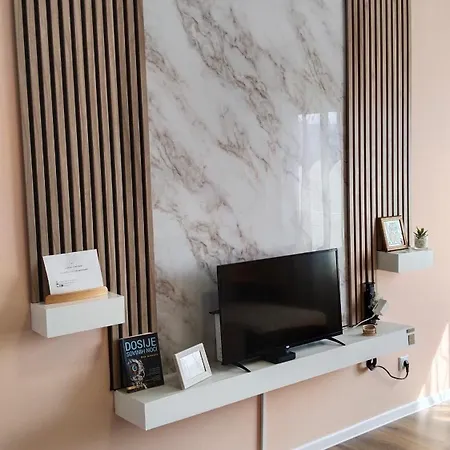 Апартаменты Lela's