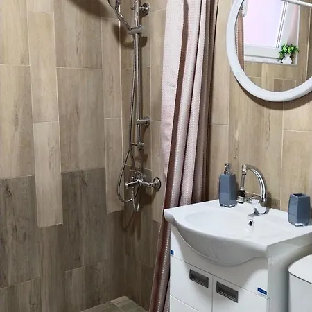 Апартаменты Lela's *